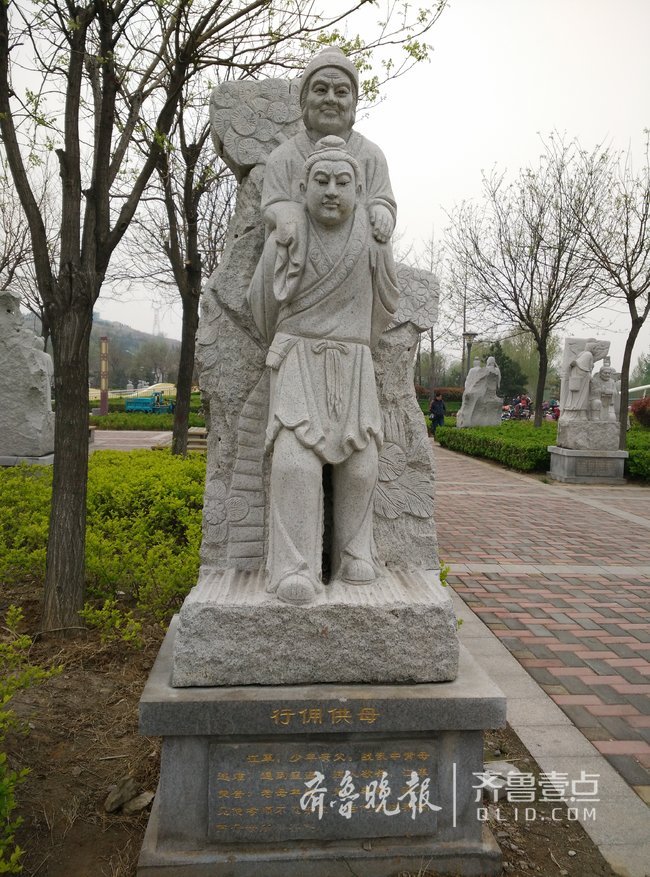 解读二十四孝雕塑四：行佣供母、怀橘遗亲、埋儿奉母