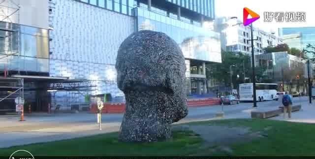 加拿大的奇葩露天雕塑：专门让人粘口香糖，让人讨厌却意义深远！